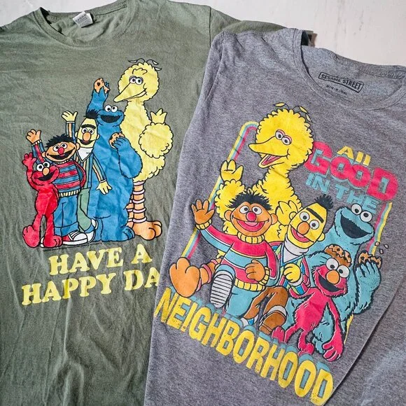 (2) Sesame Street Men's Graphic T-Shirts - Size Medium Crew Neck - Picture 1 of 15
